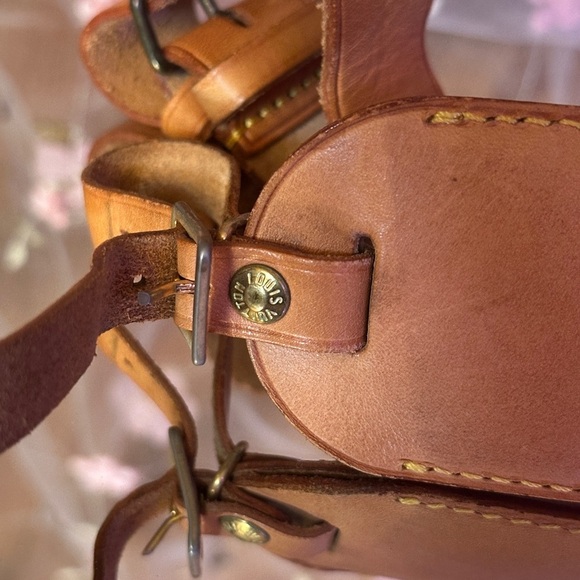 LV Luggage Tag and Poignet EUC - Picture 8 of 13